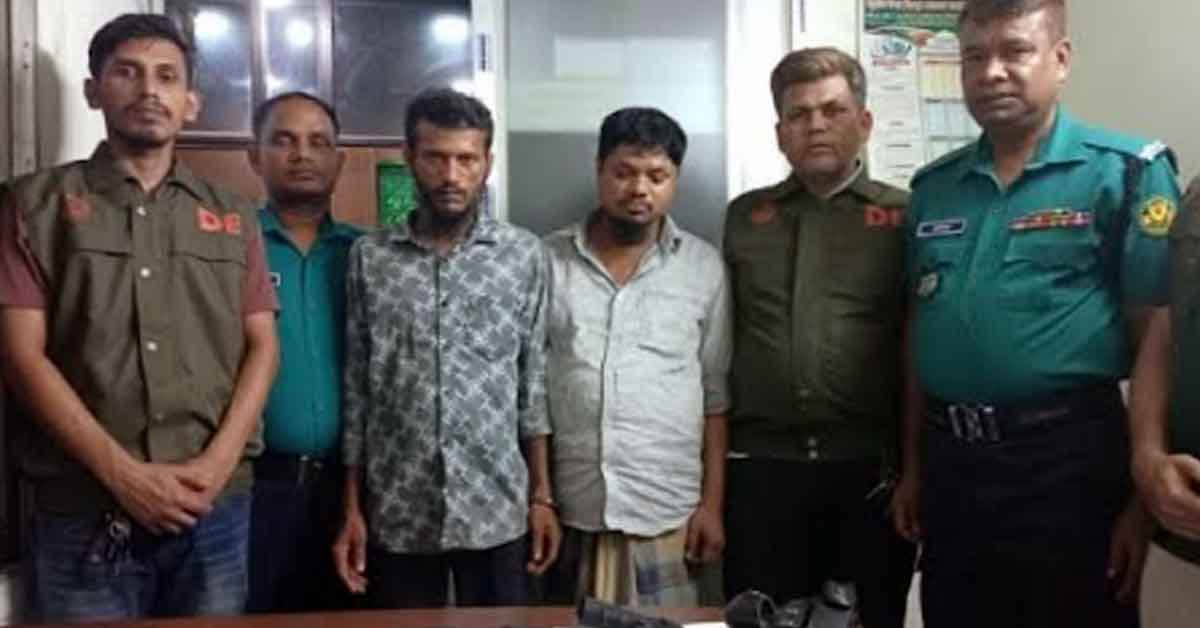 ফরিদগঞ্জ পুলিশের পিস্তল চুরির ১০ দিন পর ঢাকা থেকে উদ্ধার, দুইজন গ্রেফতার